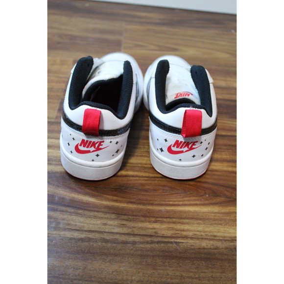 NIKE COURT BOROUGH LOW 2 SE WHITE/BLACK-VERY BERRY DM0110 100 US SZ 4.5Y - Picture 4 of 9